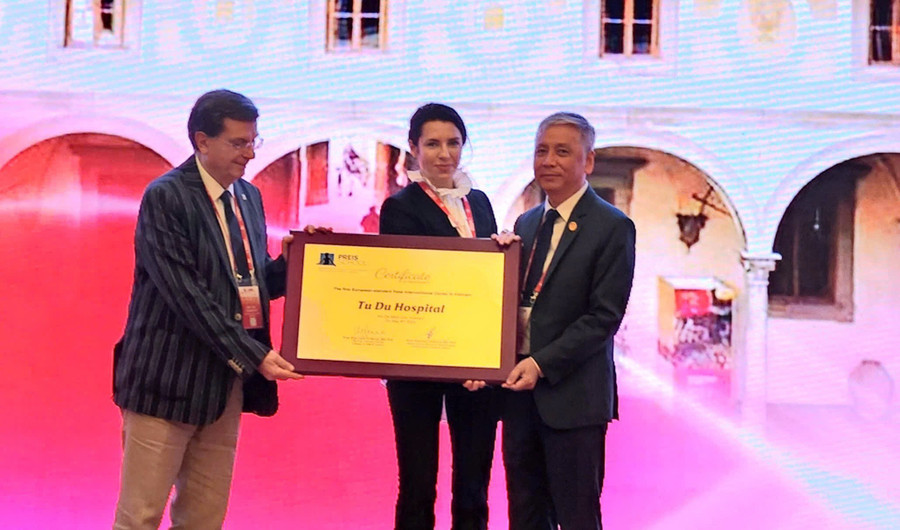 Bệnh viện Từ Dũ đón nhận chứng nhận Trung tâm can thiệp bào thai chuẩn Châu Âu đầu tiên tại Việt Nam do trường Quốc tế Y học chu sinh, sơ sinh và sức khỏe sinh sản Châu Âu - PREIS (Ý) công nhận. ffca9a5de6df54810dce.jpg