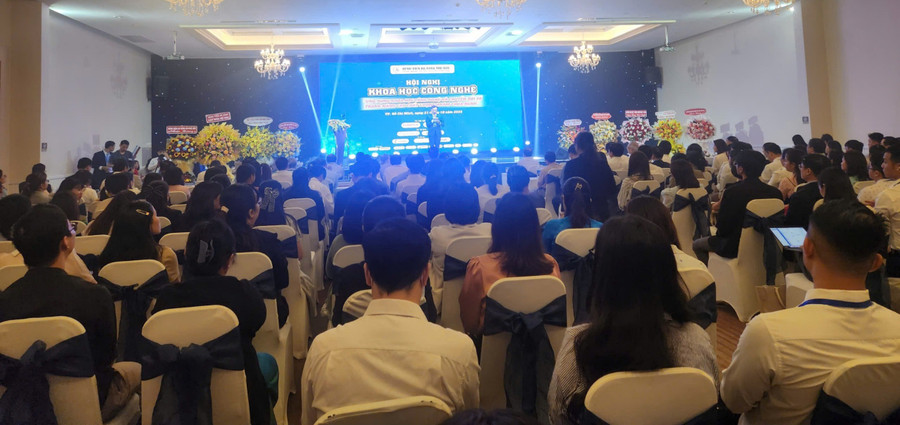 Toàn cảnh hội nghị. Toàn cảnh hội nghị.