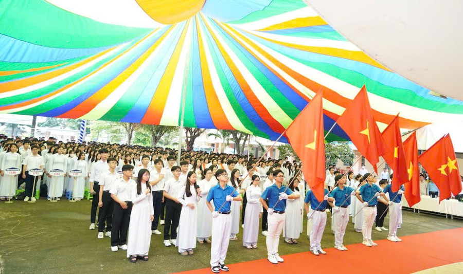 Lễ khai giảng năm học 2024 - 2025 tại Trường THPT chuyên Trần Văn Giàu. (Ảnh: Báo Long An)