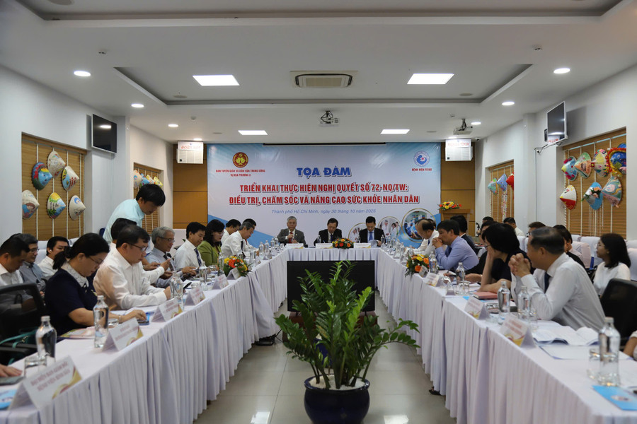 Toàn cảnh tọa đàm. z7171072165071-80badf3e985ffef0e57cd510234f0996.jpg