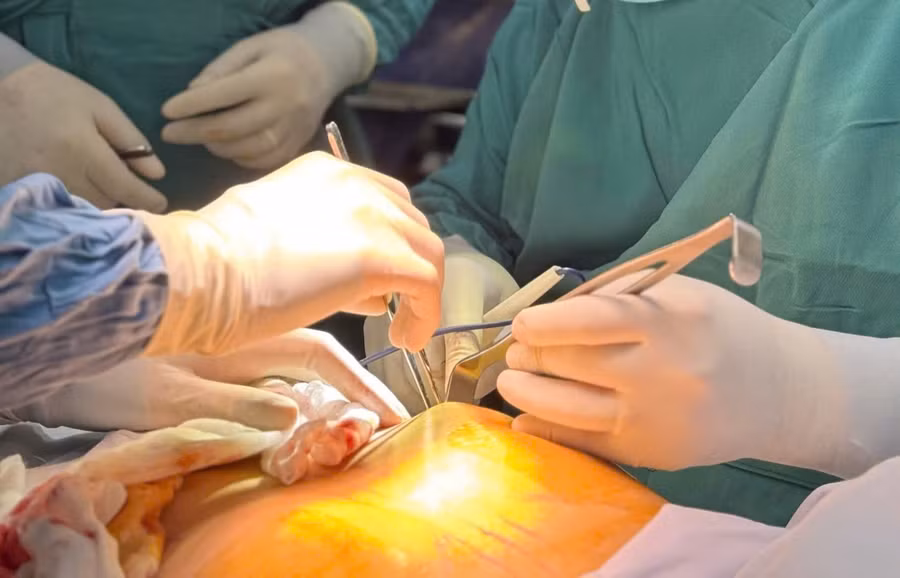 Hoạt động đánh giá được thực hiện một cách toàn diện dựa trên nhiều tiêu chí khắt khe. 