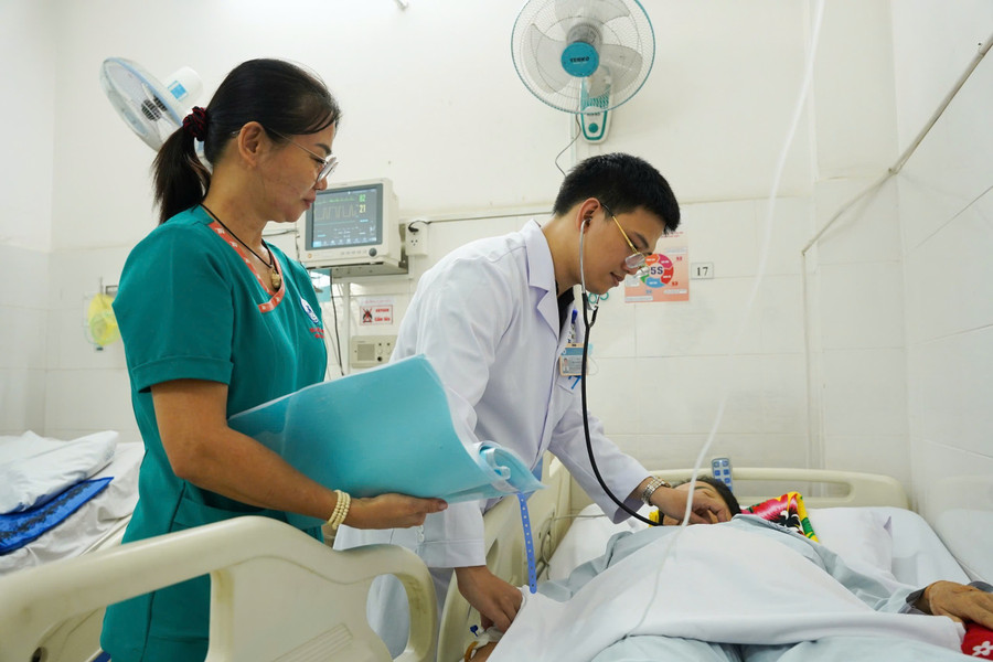 Sau can thiệp, bệnh nhân T. tỉnh táo. (Ảnh: BVCC) 1000130712.jpg