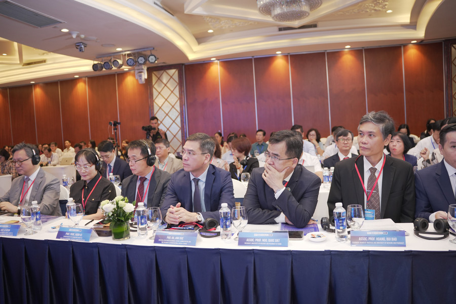 Sự kiện quy tụ các nhà quản lý, chuyên gia hàng đầu trong nước và quốc tế. nht02275.jpg