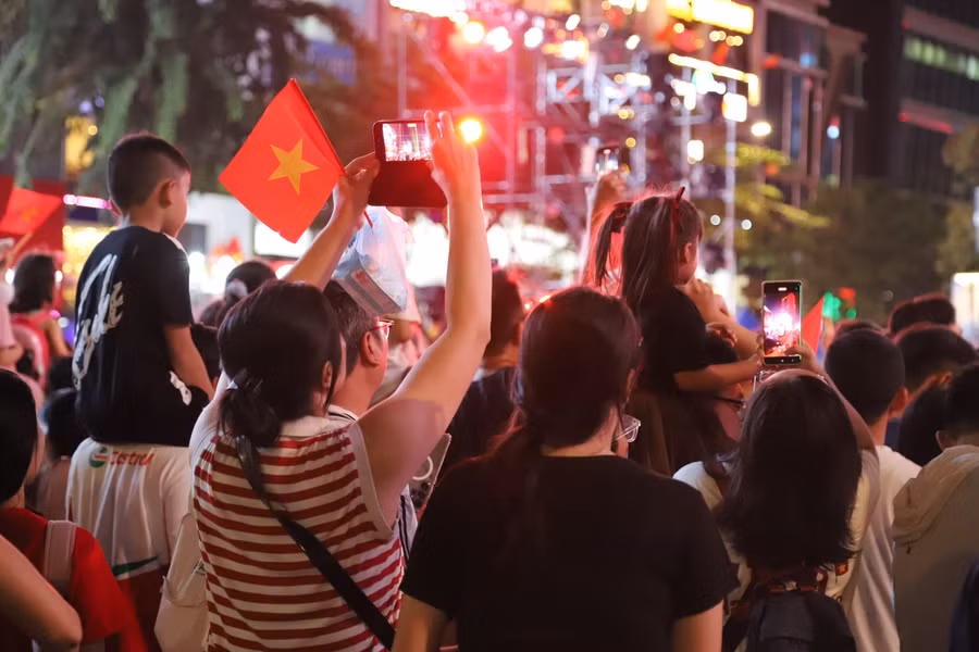 Phố đi bộ Nguyễn Huệ diễn ra nhiều hoạt động gấp dẫn trong khuôn khổ Tuần phim Việt Nam.