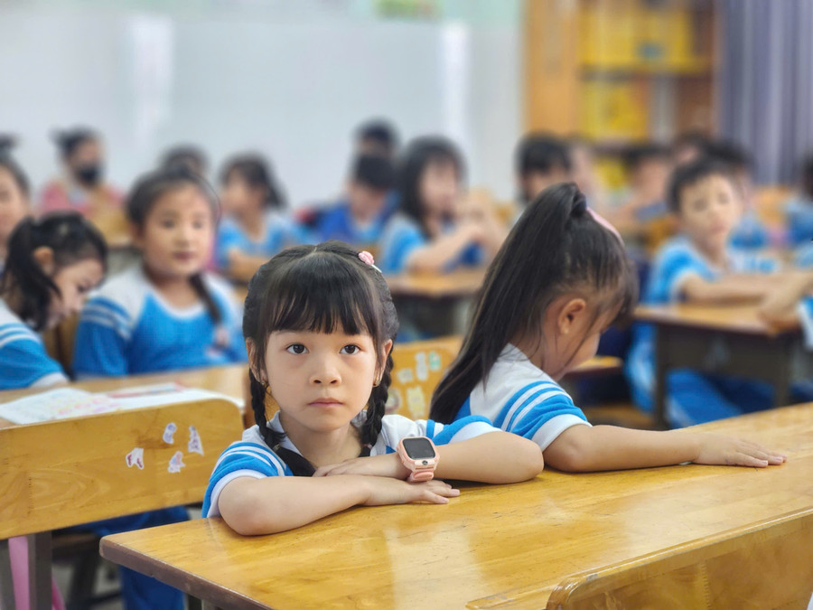 Học sinh lớp 1, Trường Tiểu học Trần Văn Ơn (phường Bình Tân, TPHCM). z7042196958791-1783ffdeb6ebe1d6721676847a5aaf6f.jpg