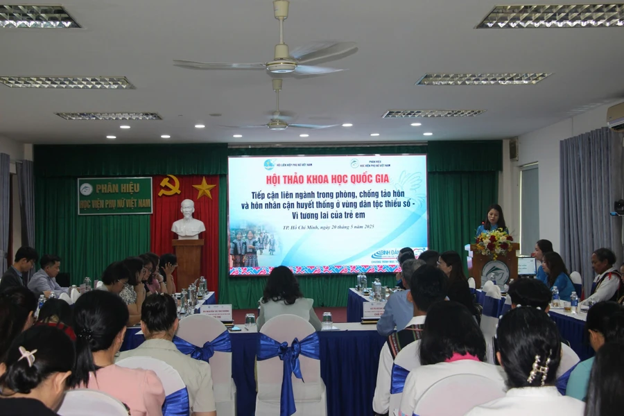 Hội thảo diễn ra tại Phân hiệu Học viện Phụ nữ Việt Nam (TPHCM). Ảnh: L.N