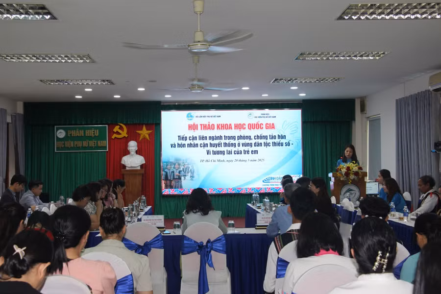 Hội thảo diễn ra tại Phân hiệu Học viện Phụ nữ Việt Nam (TPHCM). Ảnh: L.N