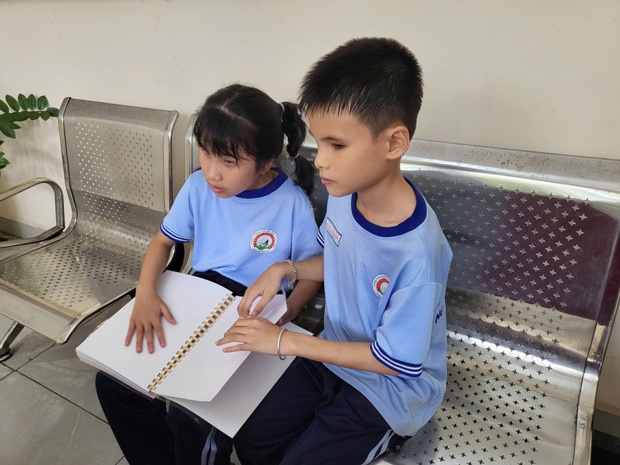 Học sinh Trường Phổ thông đặc biệt Nguyễn Đình Chiểu (TPHCM). 