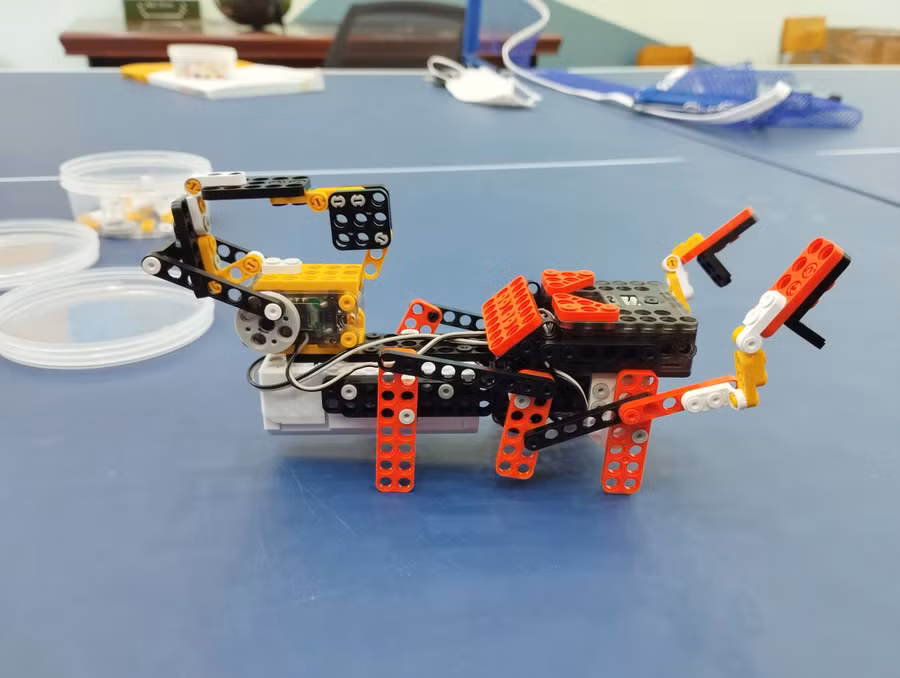 Người học STEM có thể áp dụng kiến thức để giải quyết các vấn đề thực tiễn trong cuộc sống. 