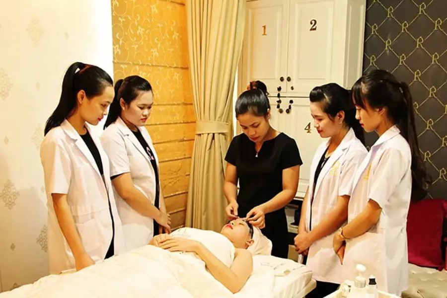 Sinh viên Trường Trung cấp Bách khoa Toàn Cầu được học và thực hành tại cơ sở sản xuất, kinh doanh thực tế.