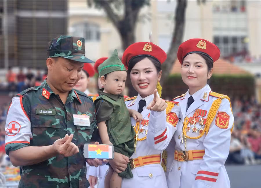 Quân đội Trung Quốc, Lào, Campuchia cùng tham gia sơ duyệt diễu binh tại TPHCM