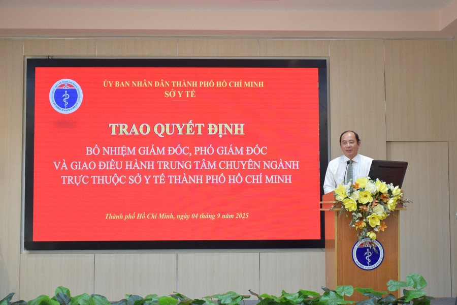 PGS.TS.BS Tăng Chí Thượng - Giám đốc Sở Y tế TPHCM phát biểu giao nhiệm vụ. 2.jpg