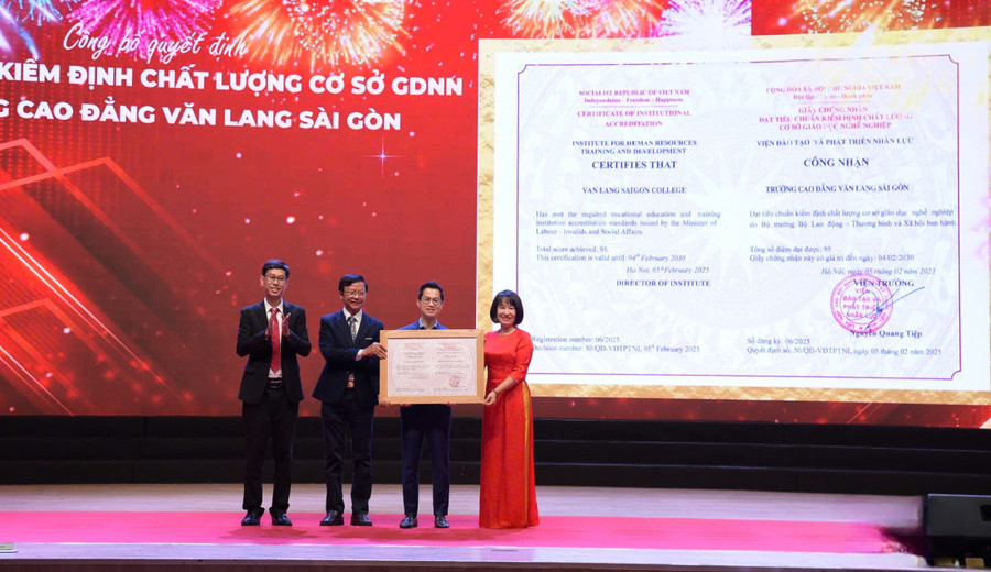 Trường CĐ Văn Lang Sài Gòn đạt tiêu chuẩn kiểm định chất lượng cơ sở giáo dục nghề nghiệp. 