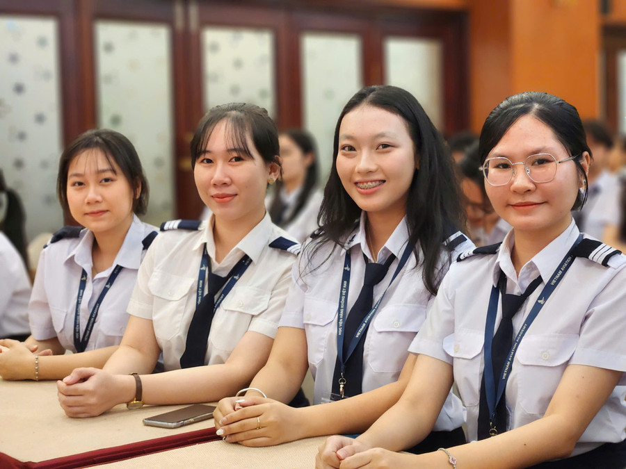 Sinh viên Học viện Hàng không Việt Nam. 