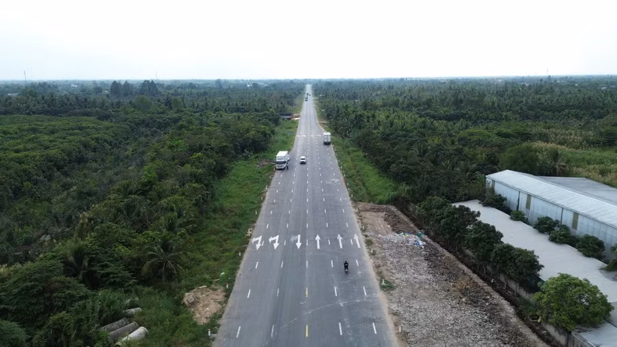 Cao tốc Cần Thơ - Cà Mau vừa thông xe toàn tuyến hôm 19/1.