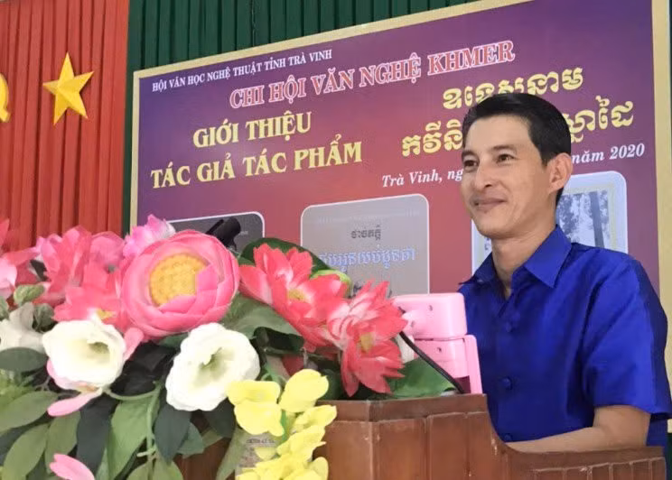Tiến sĩ Tăng Văn Thòn, giảng viên Trường Ngôn ngữ - Văn hóa - Nghệ thuật Khmer Nam bộ và Nhân văn (thuộc Trường ĐH Trà Vinh).