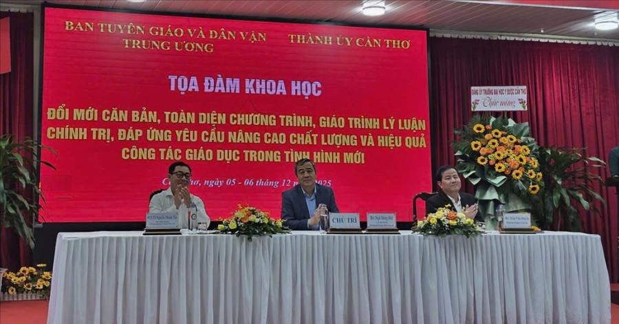 Ông Ngô Đông Hải - Phó trưởng Ban Tuyên giáo và Dân vận Trung ương chủ trì Tọa đàm.