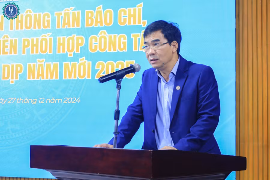 TS Lê Trường Sơn, Hiệu trưởng Trường Đại học Luật TPHCM chia sẻ định hướng phát triển nhà trường trong thời gian tới. Ảnh: HCMULAW