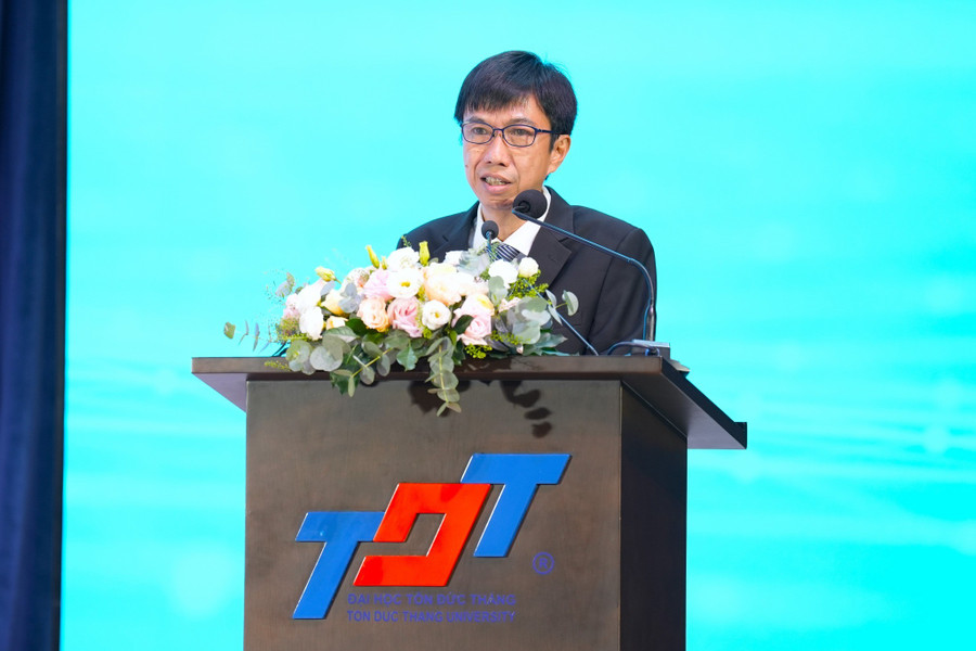 TS Võ Hoàng Duy, Phó Hiệu trưởng Trường Đại học Tôn Đức Thắng, Trưởng Ban tổ chức phát biểu khai mạc hội thảo ICFE 2025. pho-hieu-truong.jpg