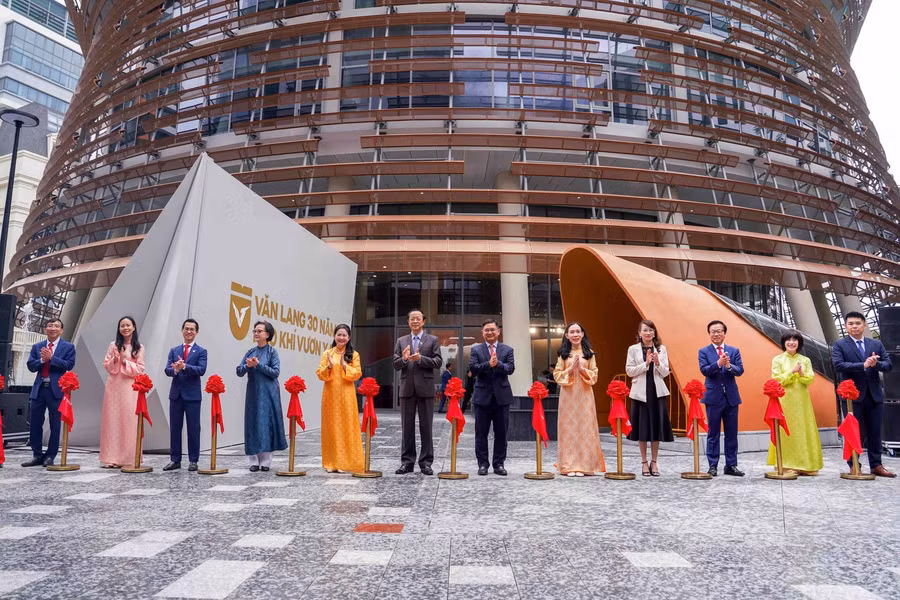 Trong khuôn khổ lễ kỷ niệm, Trường Đại học Văn Lang khánh thành Trung tâm Kiến tạo đổi mới và Tác động (Innovation &amp; Impact Center).