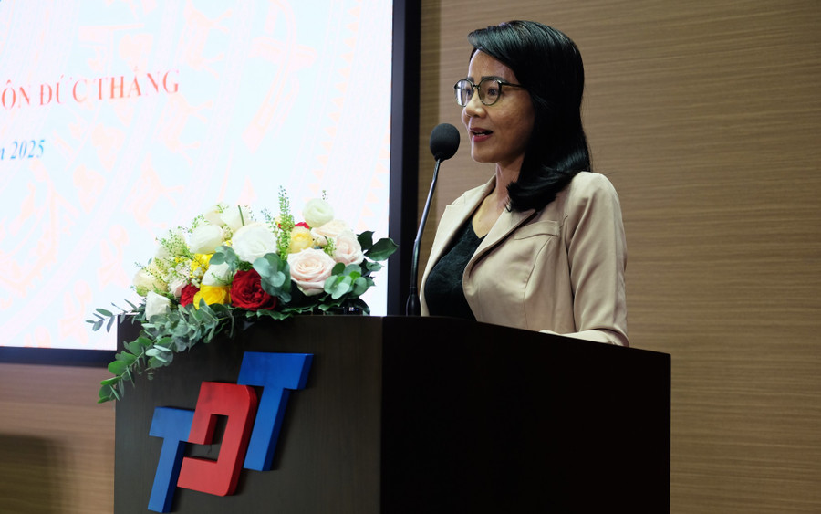 TS Trần Thanh Thy trình bày tham luận tại hội thảo. ts-thy.jpg