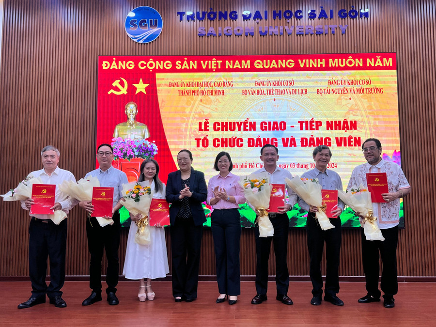 Chuyển giao và tiếp nhận 6 tổ chức đảng về khối Đại học, Cao đẳng TPHCM