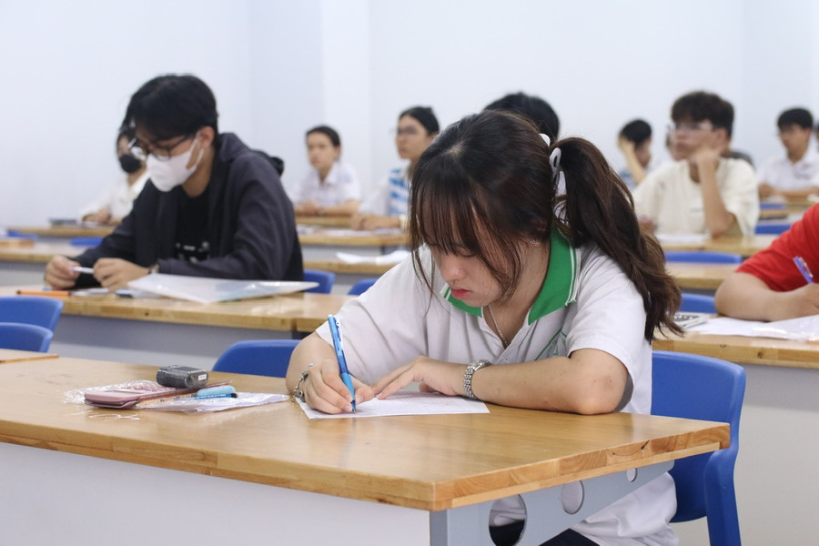 Năm 2025, cấu trúc đề thi được điều chỉnh để phù hợp với Chương trình Giáo dục phổ thông 2018. dgnl5.jpg