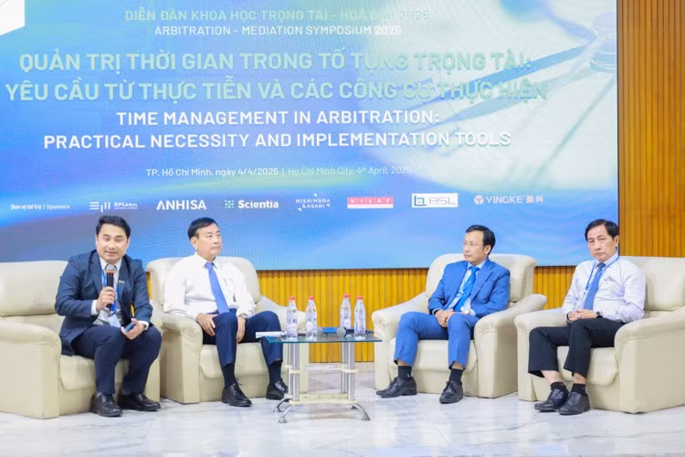 Hội thảo "Quản trị thời gian trong tố trọng trọng tài: Yêu cầu từ thực tiễn và các công cụ thực hiện". Ảnh: ULAW