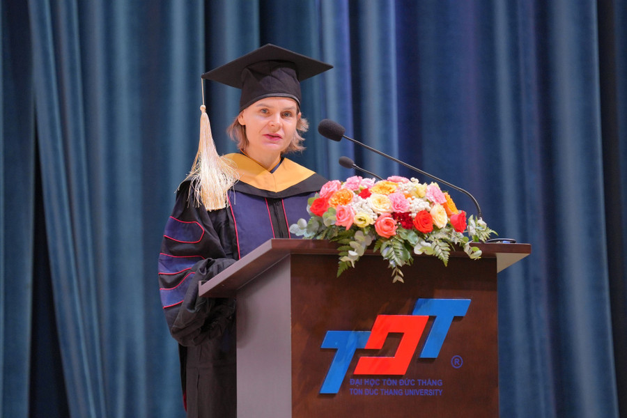 ThS Miekk-Oja Suvi Kristiina, Hiệu trưởng VFIS phát biểu tại buổi lễ. hieu-truong.jpg