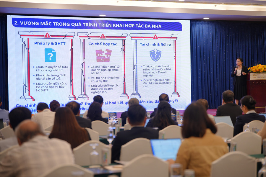 Hội thảo khoa học “Nâng cao năng lực cạnh tranh của doanh nghiệp Việt Nam trong kỷ nguyên mới” diễn ra tại TPHCM, chiều 28/1. Ảnh: Khắc Hiếu