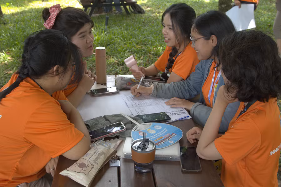 Các nhóm sinh viên tham gia hội trại Sinh viên Sáng tạo (IU Innovation Camp 2025). Ảnh: HCMIU