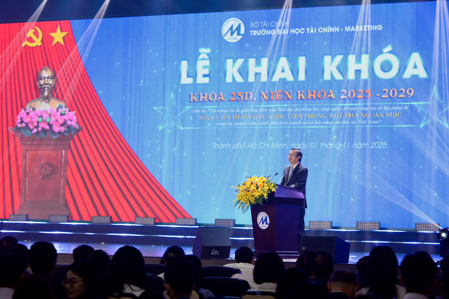 Thứ trưởng Nguyễn Văn Phúc đề nghị nhà trường một số nhiệm vụ trọng tâm. 2.jpg