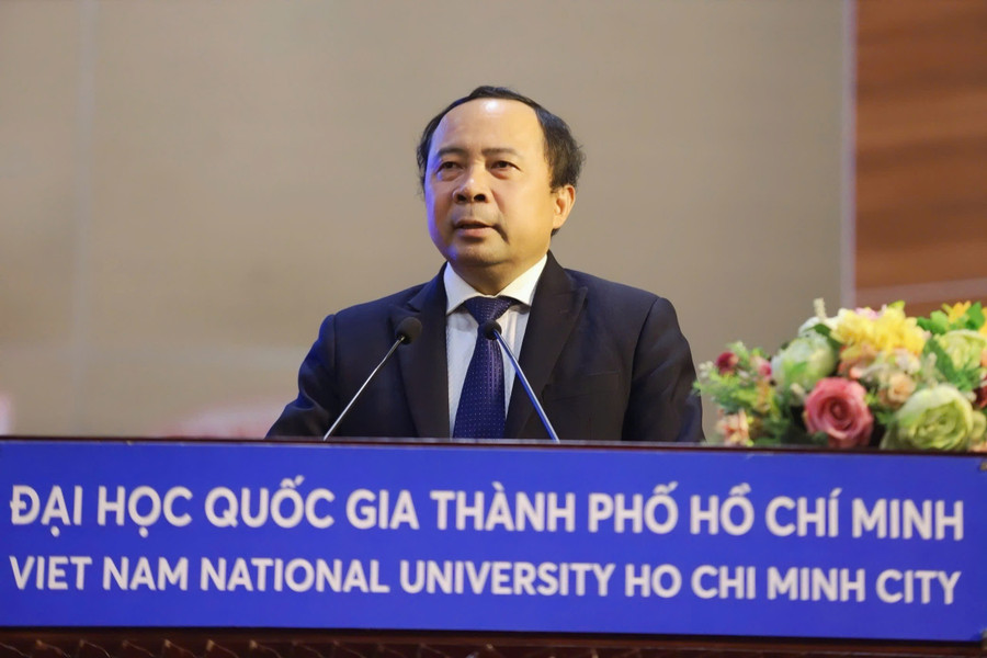 PGS.TS Vũ Hải Quân, Giám đốc Đại học Quốc gia TPHCM phát biểu tại buổi lễ. Ảnh: VNUHCM pgs-quan.jpg