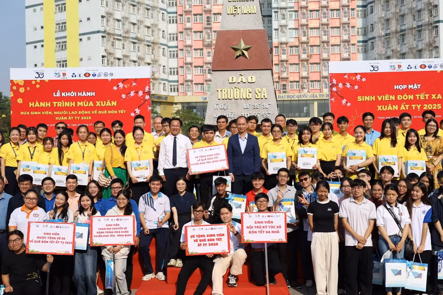 Chương trình hỗ trợ đưa 182 sinh viên về quê đón tết, trong đó tặng vé cho 150 sinh viên và tổ chức 1 chuyến xe về Phú Yên, Bình Định cho 32 sinh viên.