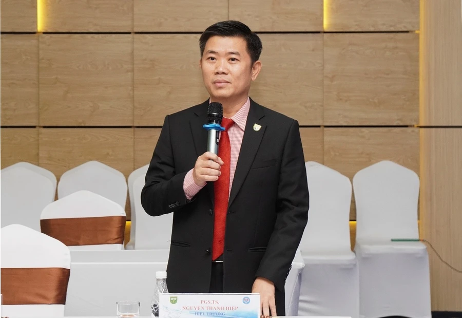 Ông Nguyễn Thanh Hiệp trong một hoạt động chuyên môn y tế, năm 2023. (Ảnh: ĐH YK PNT)