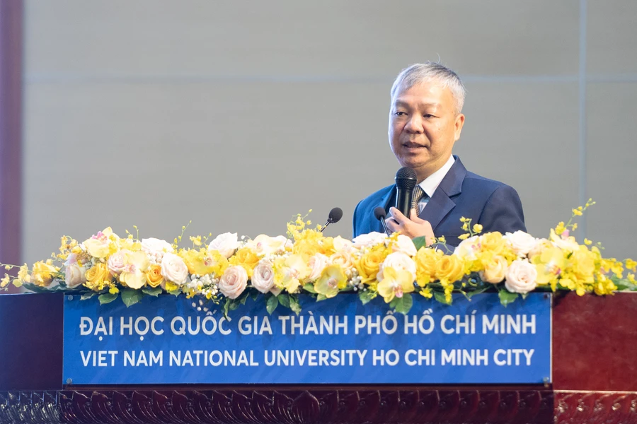 TS Nguyễn Quốc Chính thông tin về kỳ thi ĐGNL năm 2025. Ảnh: VNUHCM