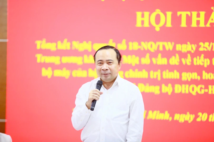 Ông Vũ Hải Quân - Bí thư Đảng ủy, Giám đốc Đại học Quốc gia TPHCM cho biết đại học đã quán triệt, triển khai quyết liệt việc thực hiện Nghị quyết số 18-NQ/TW và đạt được nhiều kết quả tích cực. Ảnh: VNUHCM