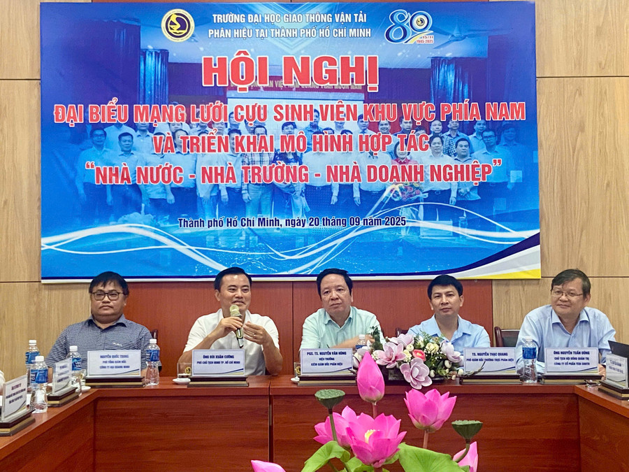 Toàn cảnh hội nghị tại Phân hiệu Trường Đại học Giao thông Vận tải tại TPHCM (UTC2), sáng 20/9. Ảnh: UTC2