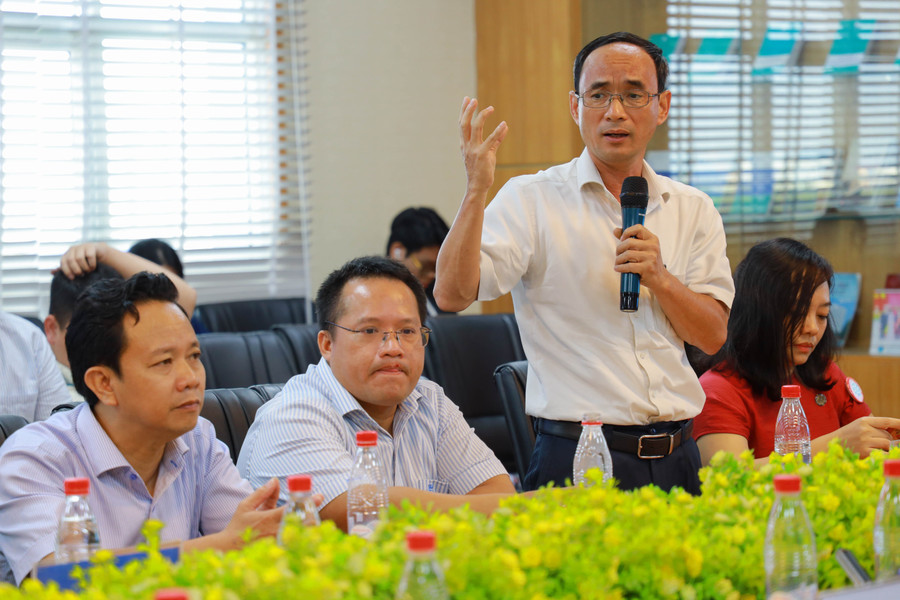 Tọa đàm "Nâng cao hiệu quả công tác kết nối cựu người học". Ảnh: ULAW