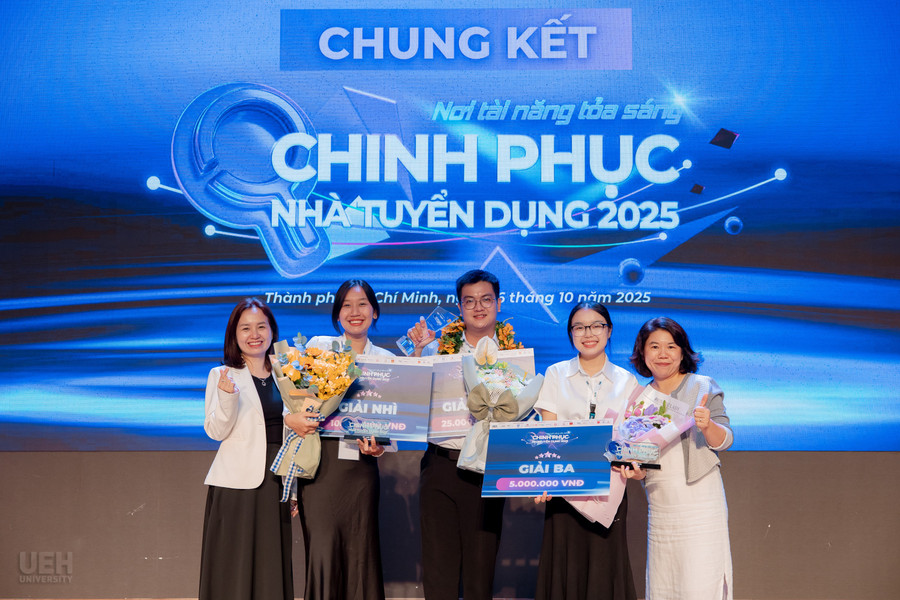 Trao giải cuộc thi "Chinh phục nhà tuyển dụng 2025". trao-giai.jpg
