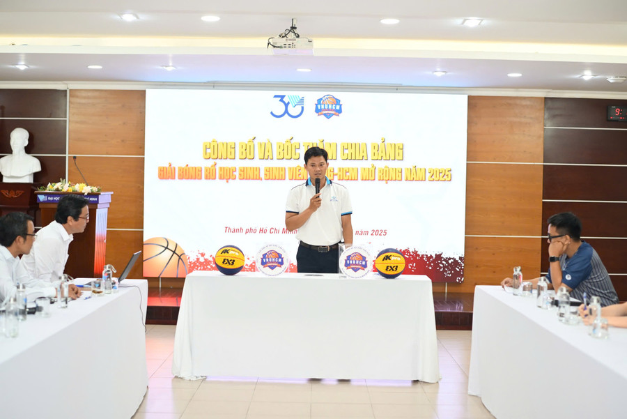 Lễ công bố và bốc thăm thi đấu Giải Bóng rổ học sinh, sinh viên Đại học Quốc gia TPHCM mở rộng năm 2025. Ảnh: VNUHCM
