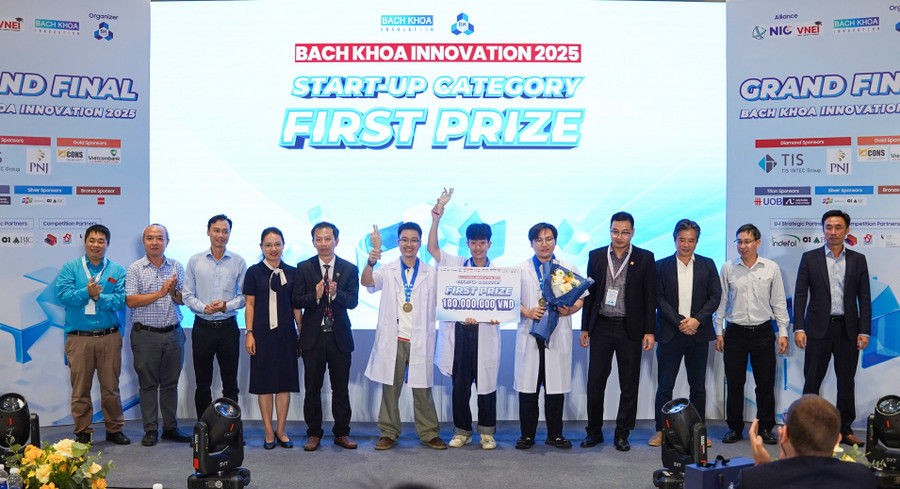 Giải nhất bảng Start-up. Ảnh: BKI nhat-start-up.jpg