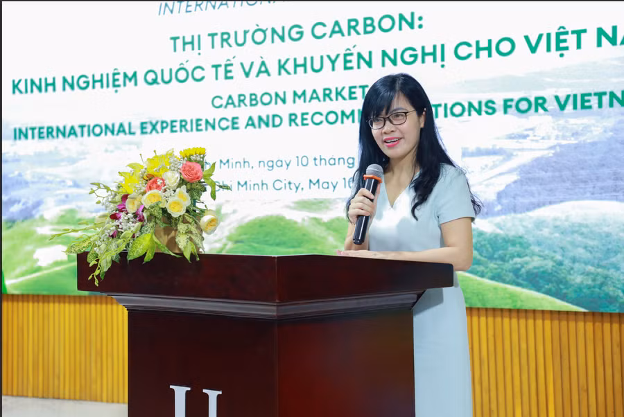 PGS.TS Nguyễn Hoàng Anh – Phó Hiệu trưởng trường Đại học Luật, Đại học quốc gia Hà Nội phát biểu tại hội thảo. Ảnh: NTCC