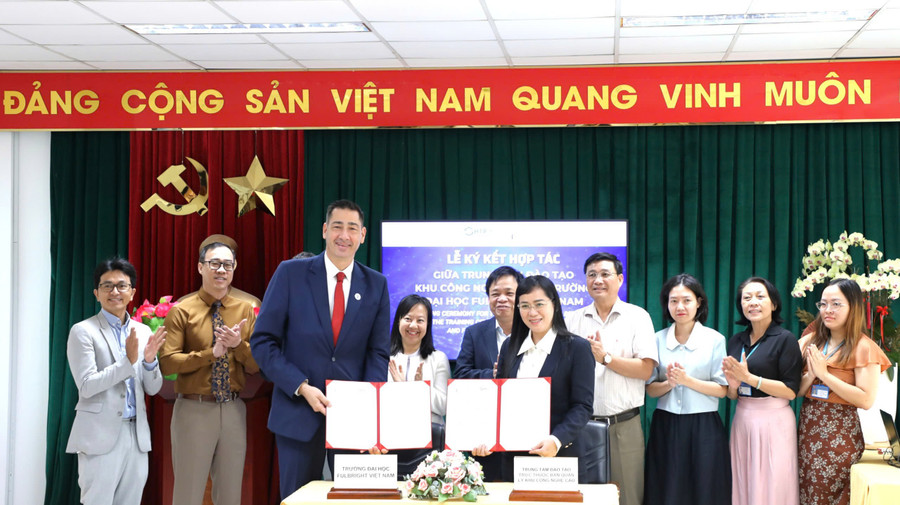 Trường Đại học Fulbright Việt Nam (FUV) ký biên bản ghi nhớ hợp tác với Trung tâm Đào tạo trực thuộc Ban Quản lý Khu Công nghệ cao TPHCM (SHTP Training).