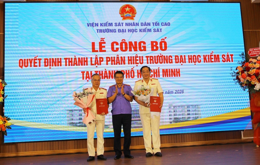 lanh-dao-phan-hieu.jpg