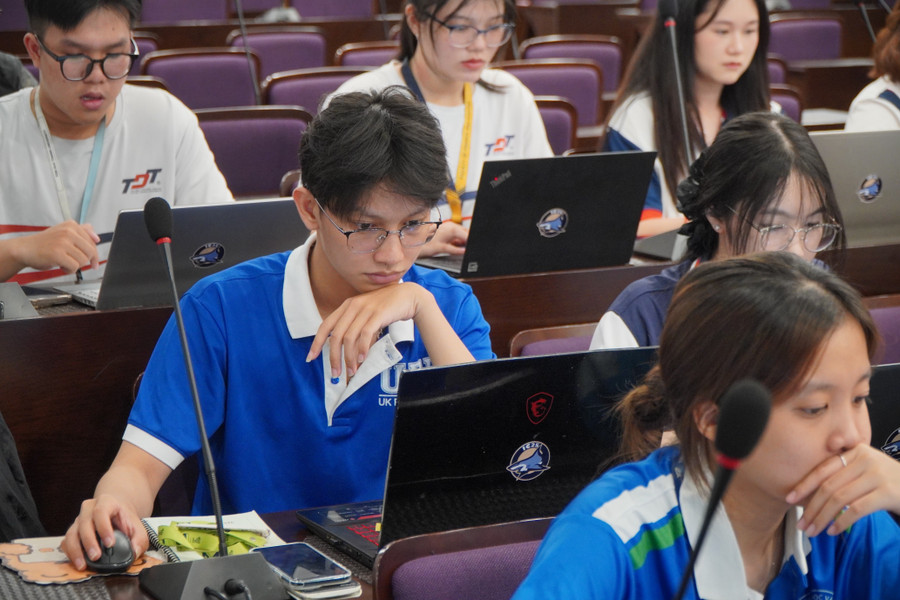 Cuộc thi thu hút hơn 2.100 sinh viên từ hơn 110 trường đại học, cao đẳng trên cả nước tranh tài. Ảnh: TDTU nvz02083.jpg