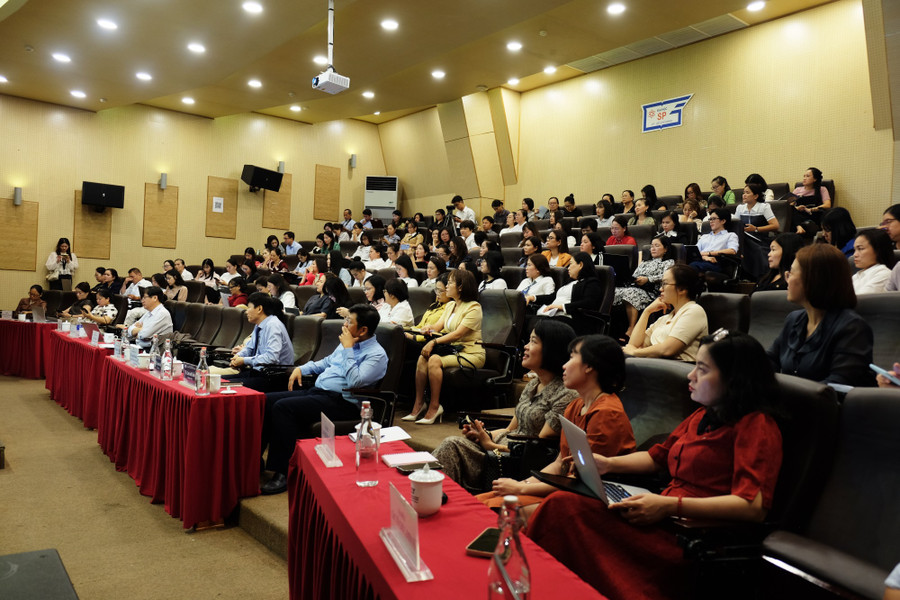Đại biểu dự hội thảo “Giáo dục STEM trong thực hiện Chương trình giáo dục mầm non - Thực trạng và giải pháp”. Ảnh: Mạnh Tùng