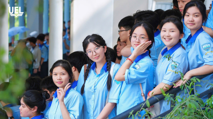 Học sinh THPT tham quan, trải nghiệm môi trường học tập tại Trường Đại học Kinh tế - Luật (Đại học Quốc gia TPHCM). Ảnh: UEL