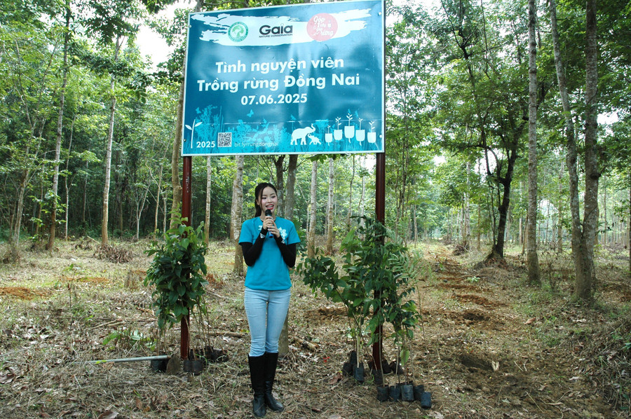 Á hậu Đào Hiền lan tỏa thông điệp ý nghĩa tới các tình nguyện viên. Ảnh: Thùy Linh. anh-1.jpg