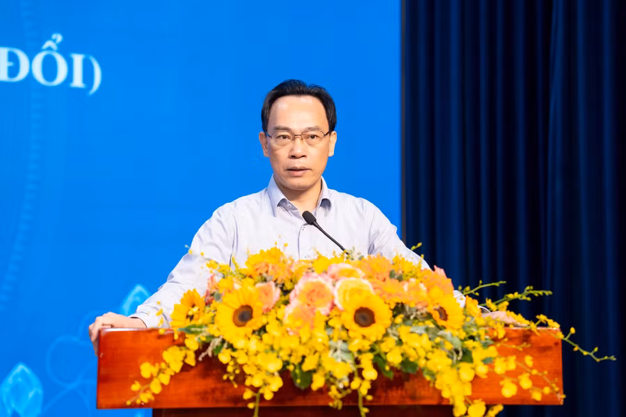 Thứ trưởng Hoàng Minh Sơn phát biểu khai mạc tọa đàm. Ảnh: Mạnh Tùng.